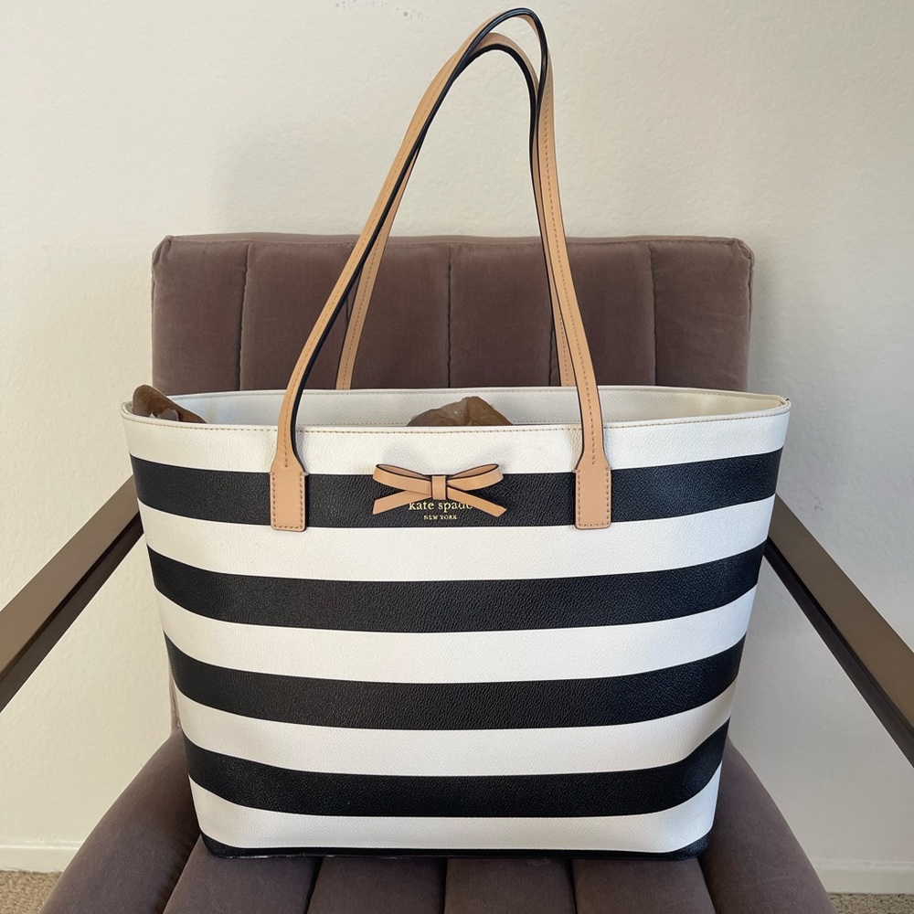 Eden street Margareta Tote by Kate spade ♠️